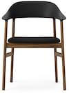 Normann Copenhagen Herit spisebordsstol med armlæn i sort
