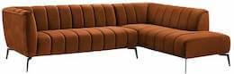 Stor chaiselong sofa i bronzefarvet velour i smart og moderne design